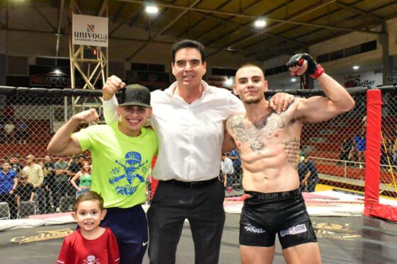 Vive Caborca noche de artes marciales mixtas